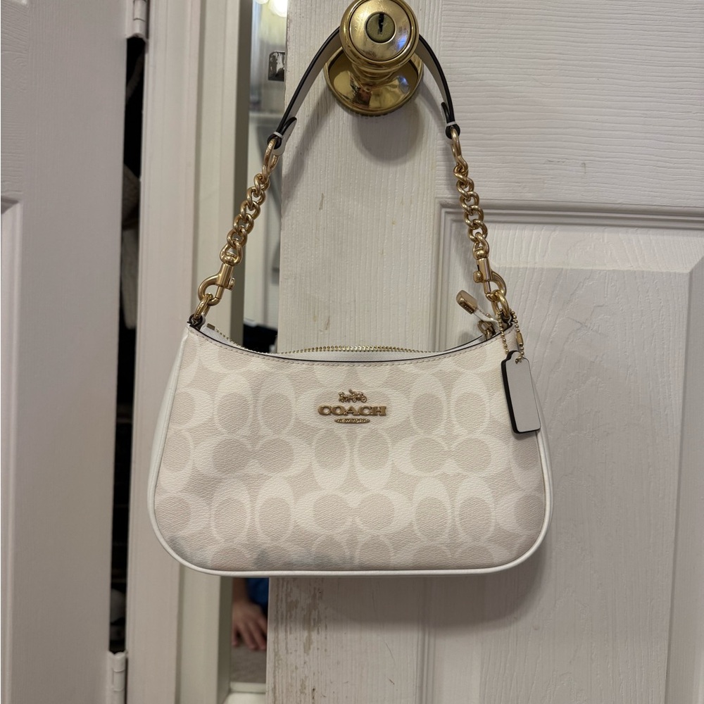 Coach White Shoulder Bag